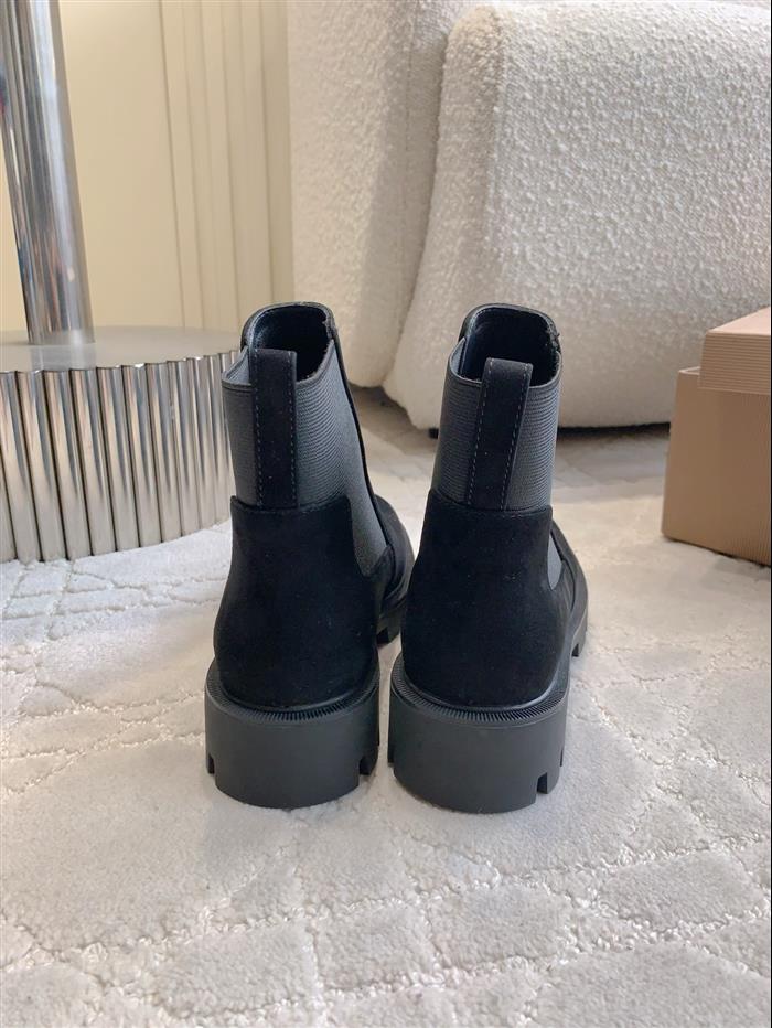 2025112818626731 390